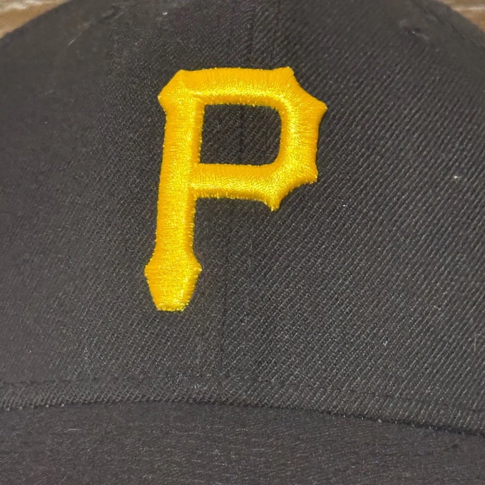 New Era Pittsburgh Pirates 1960 World Series Fitted Hat Black Mens 7 1/4 Good